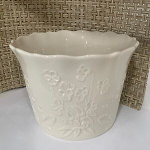 Master piece collection by Lenox- cachepot